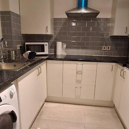 לונדון Private 2 Bed Flat Close To Excel & City Airport מראה חיצוני תמונה