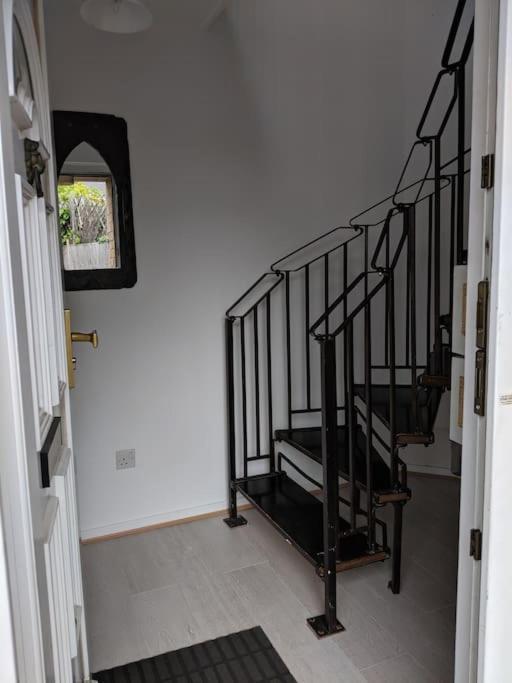 לונדון Private 2 Bed Flat Close To Excel & City Airport מראה חיצוני תמונה
